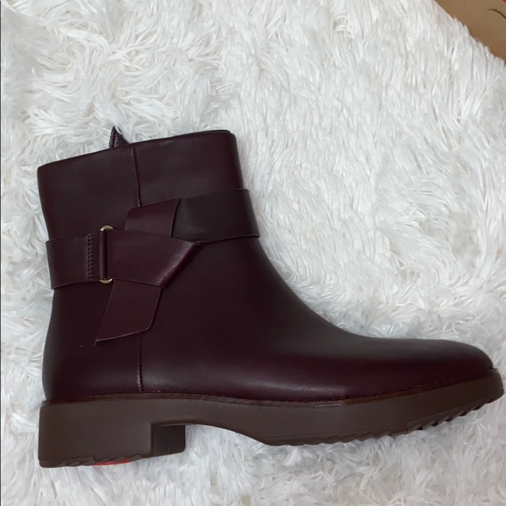 Brand new FitFlop LingonBerry Knot Boots size 7
